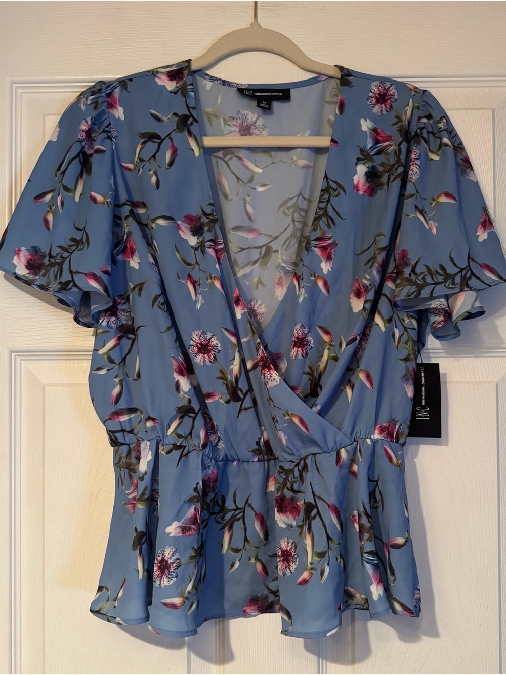 NWT INC International Concepts Sz Med Light Blue Floral Faux Wrap Peplum Blouse